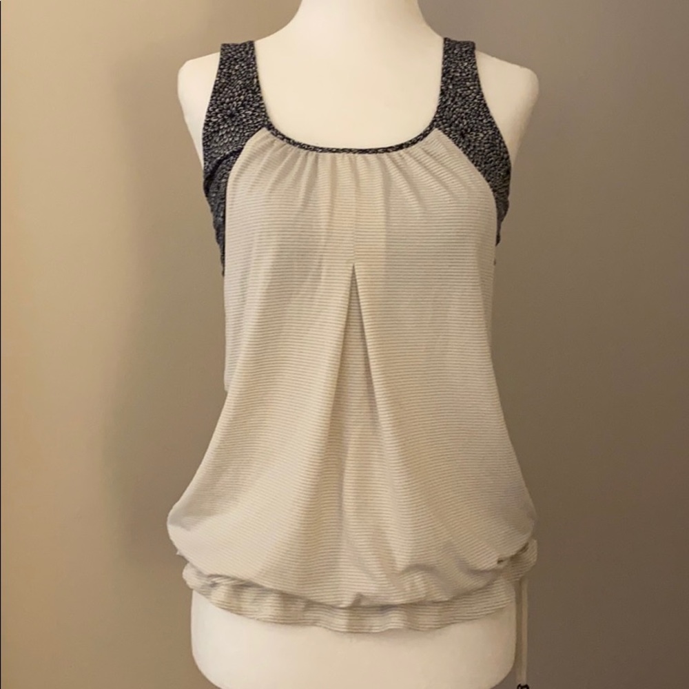 Lululemon workout top